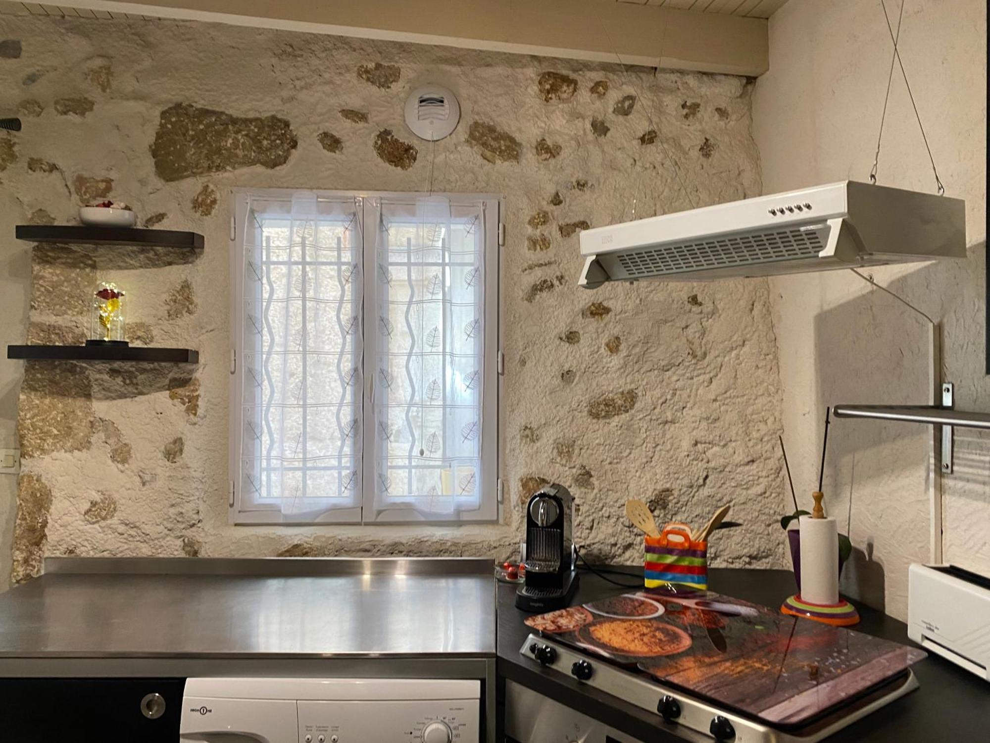 Maison De Village Atypique Saint-Genies-de-Fontedit Eksteriør billede
