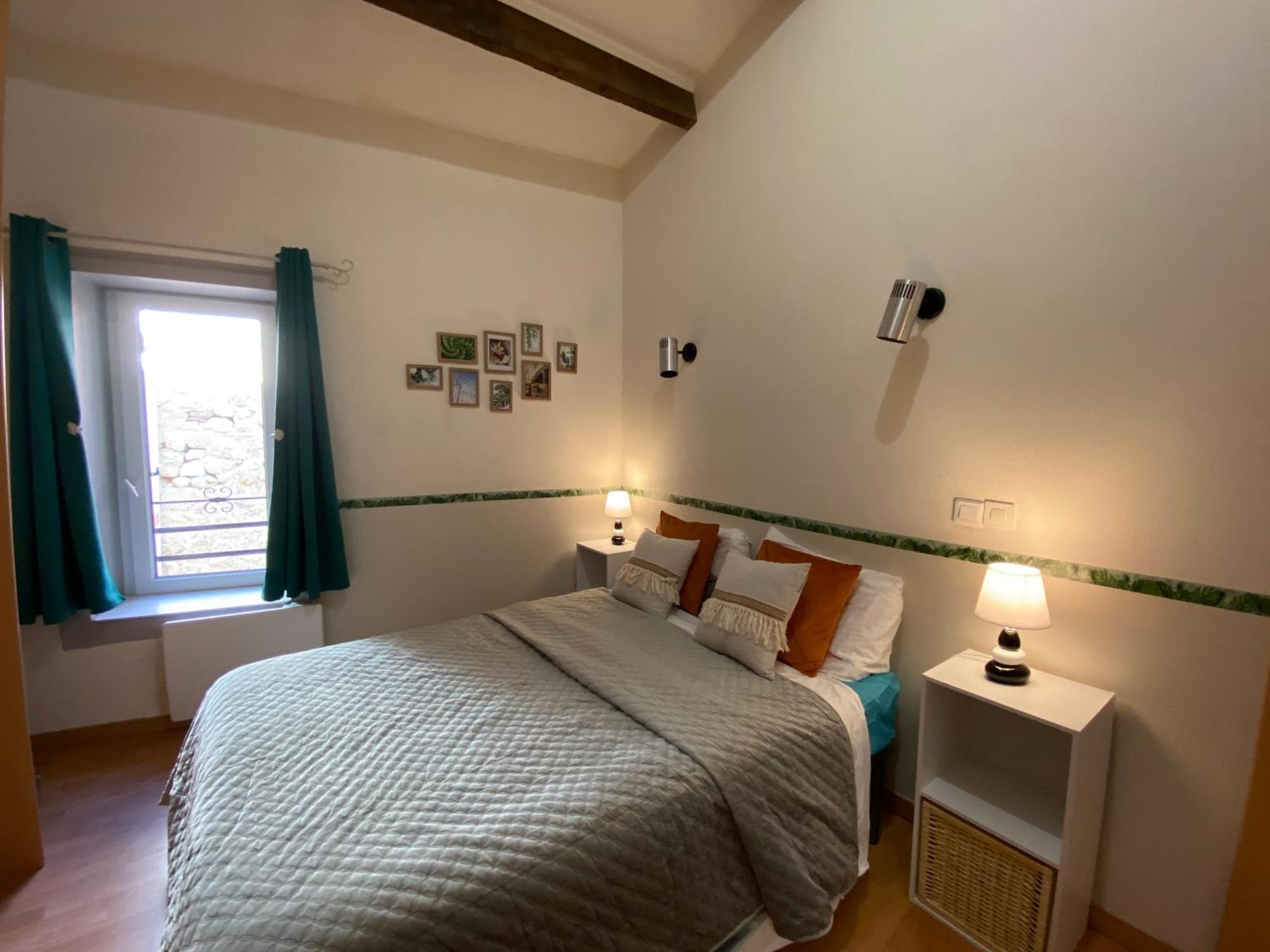 Maison De Village Atypique Saint-Genies-de-Fontedit Eksteriør billede
